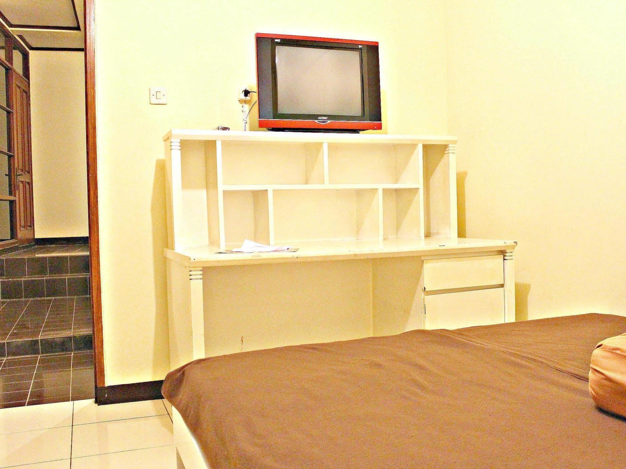 De Orange Pasteur By Houseinbandung