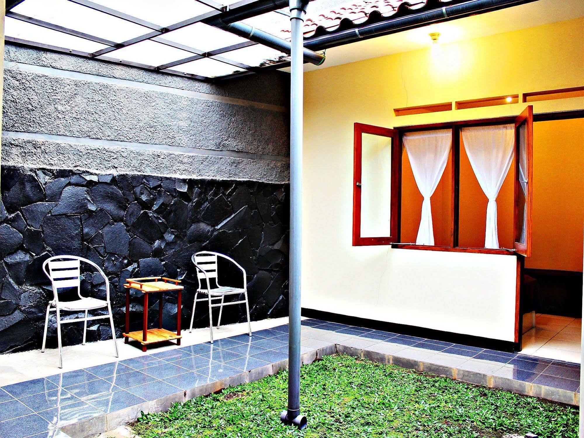 Hotel De Orange Pasteur By Houseinbandung